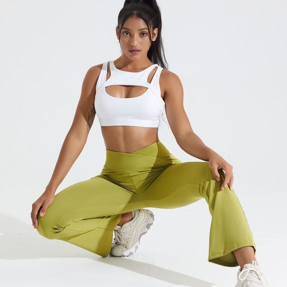 Flare crossover legging ❤️ - Picture 1 of 9